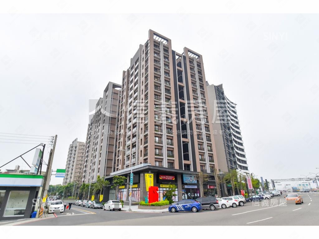 專任高峰會２房１室高樓屋房屋室內格局與周邊環境