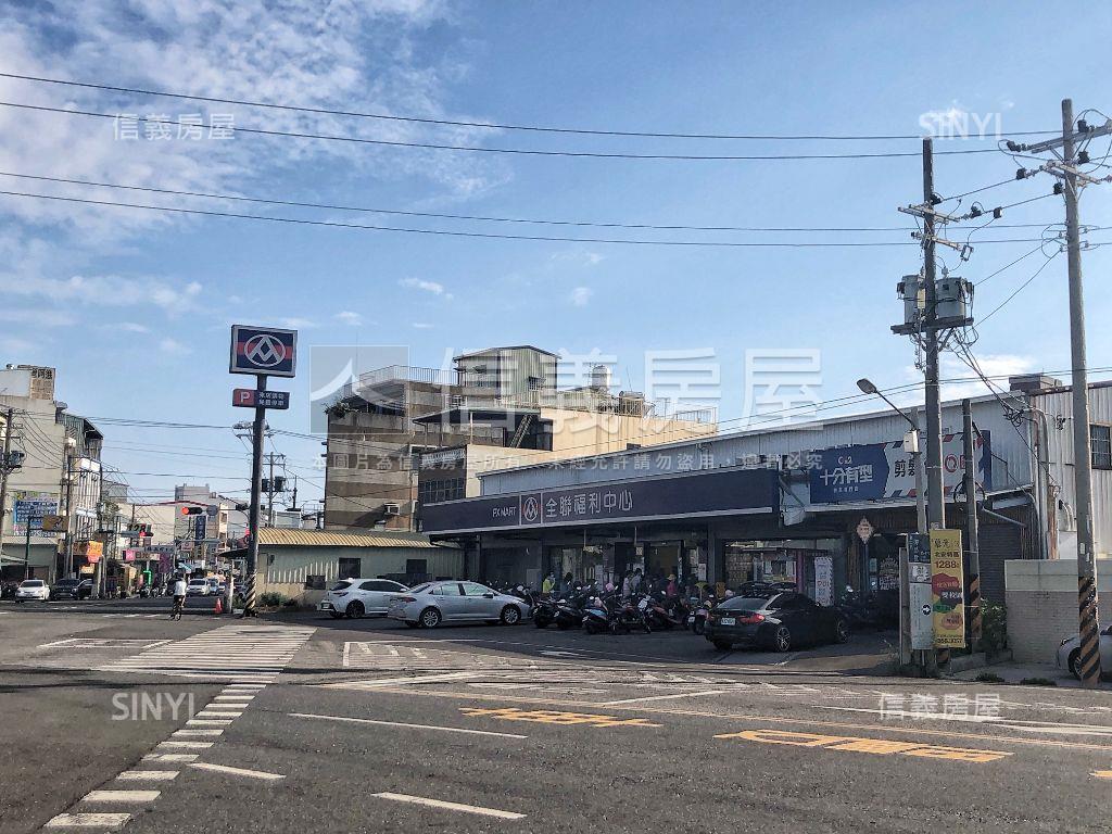 安南安和熱鬧美妝３房平車房屋室內格局與周邊環境
