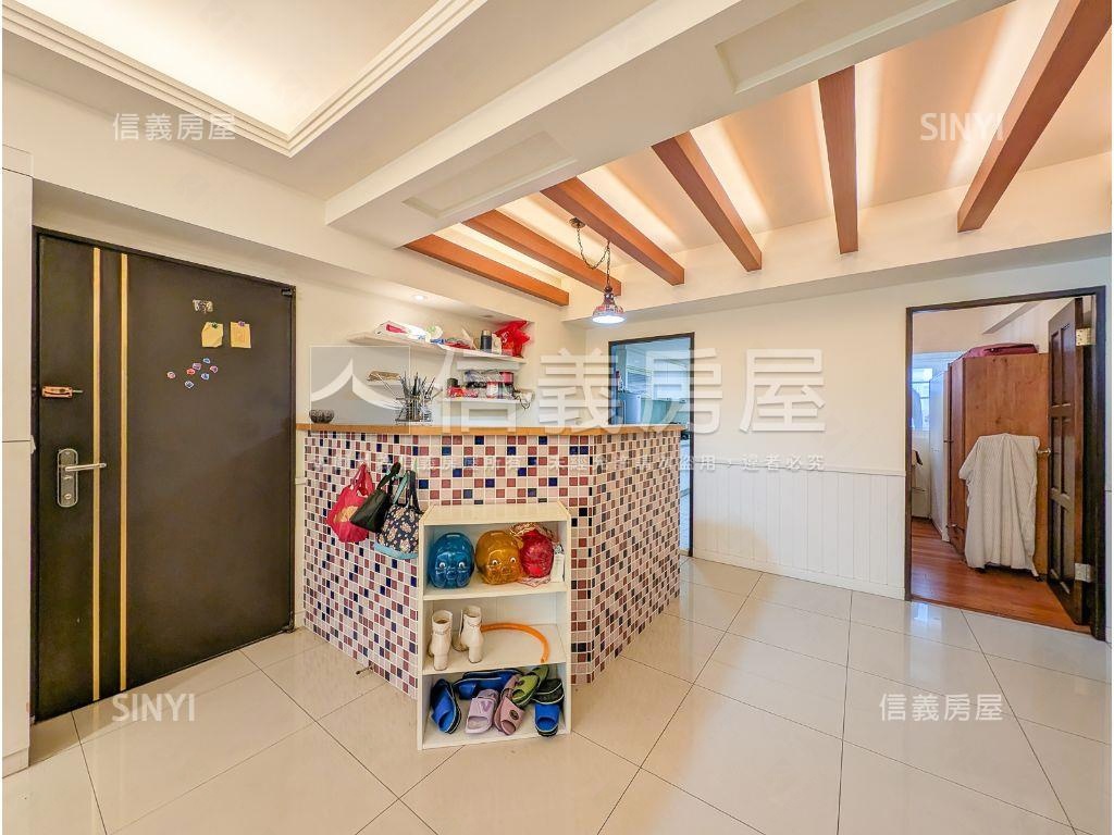 Ａ８捷運涵舍三房雙衛開窗房屋室內格局與周邊環境