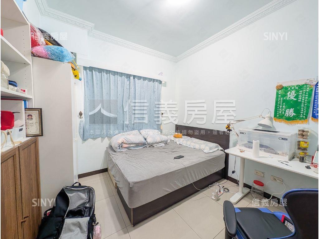 Ａ８捷運涵舍三房雙衛開窗房屋室內格局與周邊環境