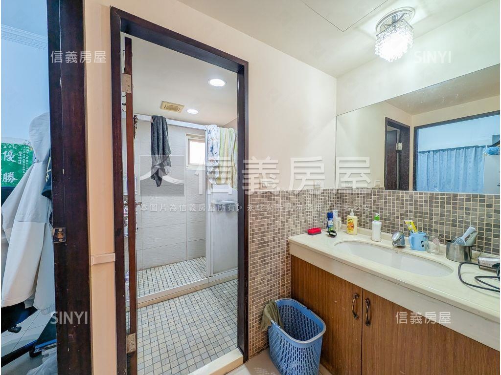 Ａ８捷運涵舍三房雙衛開窗房屋室內格局與周邊環境