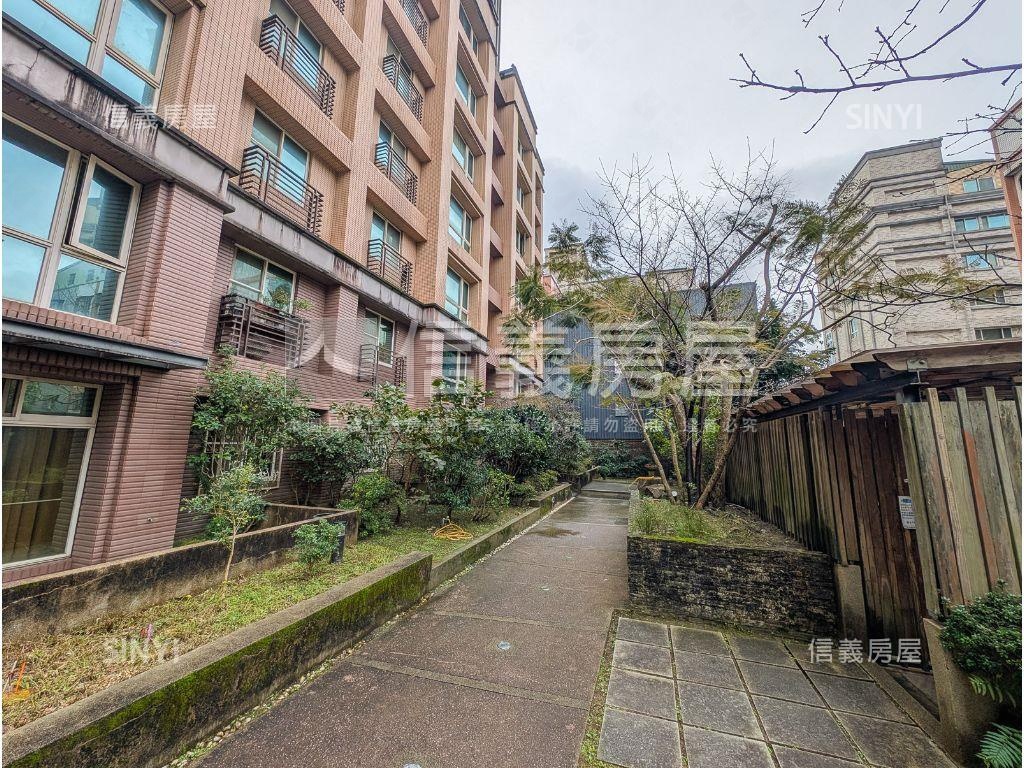 Ａ８捷運涵舍三房雙衛開窗房屋室內格局與周邊環境