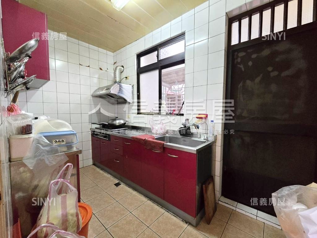 佳瑪商圈方正亮邊間大空間房屋室內格局與周邊環境