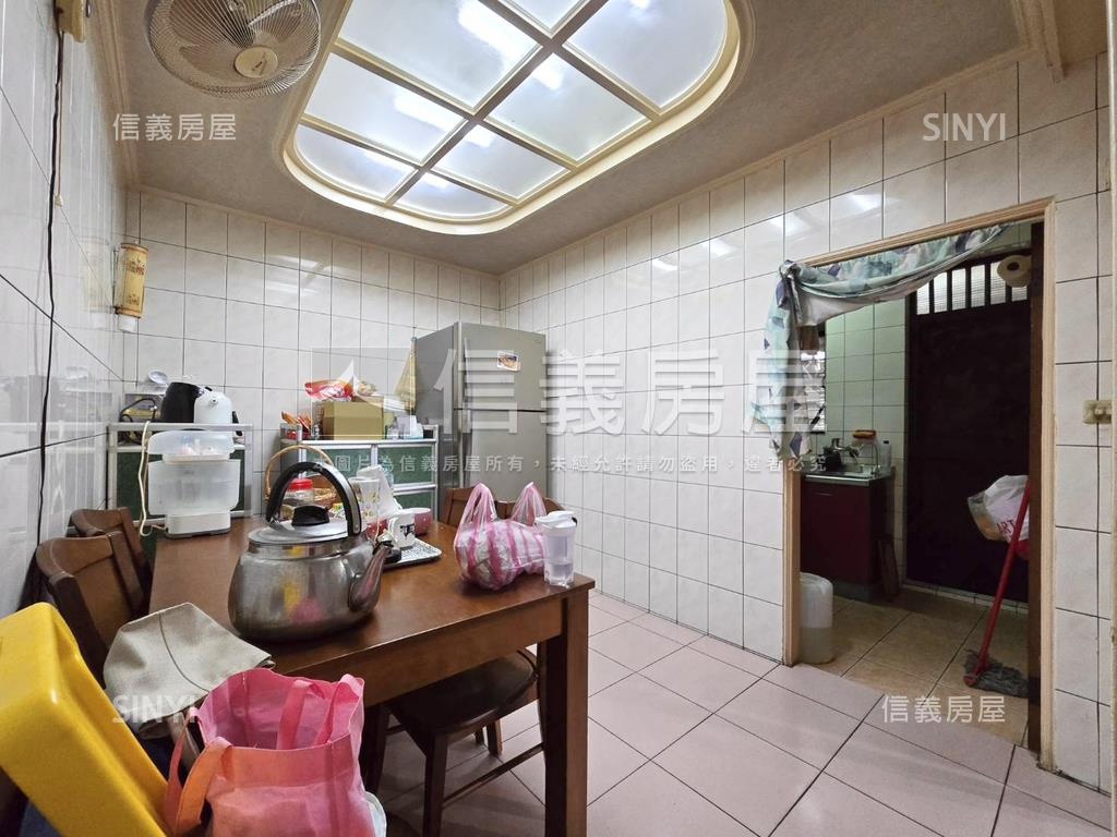 佳瑪商圈方正亮邊間大空間房屋室內格局與周邊環境