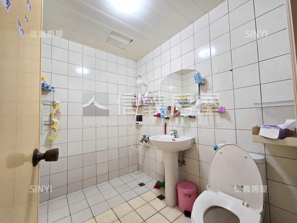 佳瑪商圈方正亮邊間大空間房屋室內格局與周邊環境