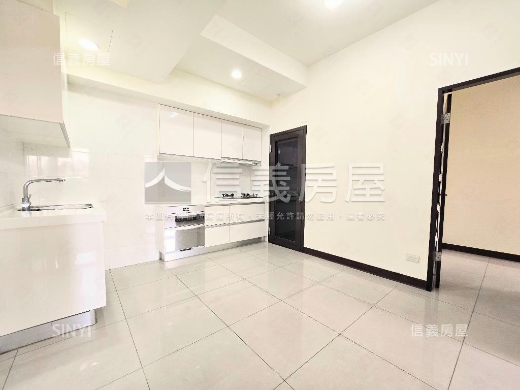 信義樂章永久棟距電梯三房房屋室內格局與周邊環境