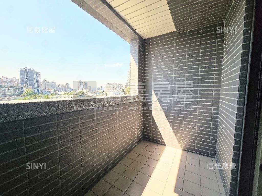 信義樂章永久棟距電梯三房房屋室內格局與周邊環境