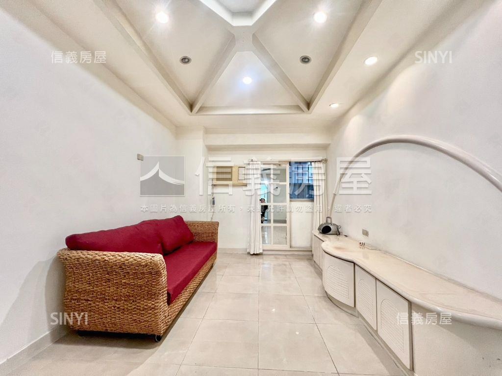 店長推薦南京東路電梯兩房房屋室內格局與周邊環境