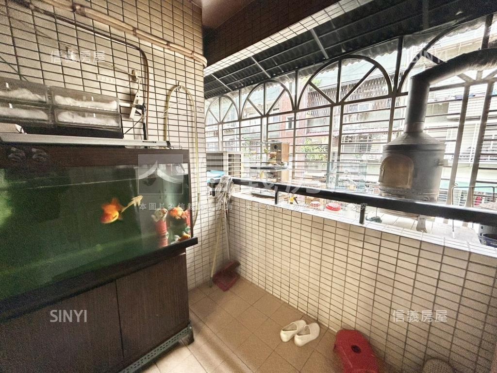 三民路國泰方正美寓房屋室內格局與周邊環境