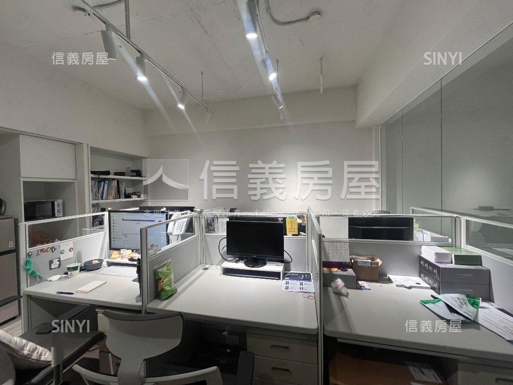 ✦永華路✦約８１坪金店住房屋室內格局與周邊環境
