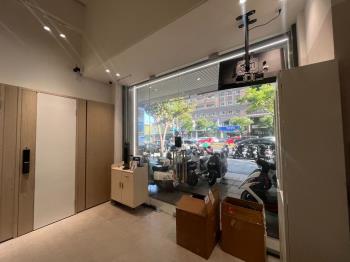 ✦永華路✦約８１坪金店住