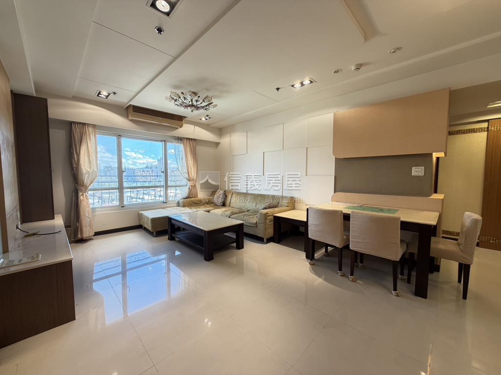 皇家經典高樓景觀四房房屋室內格局與周邊環境
