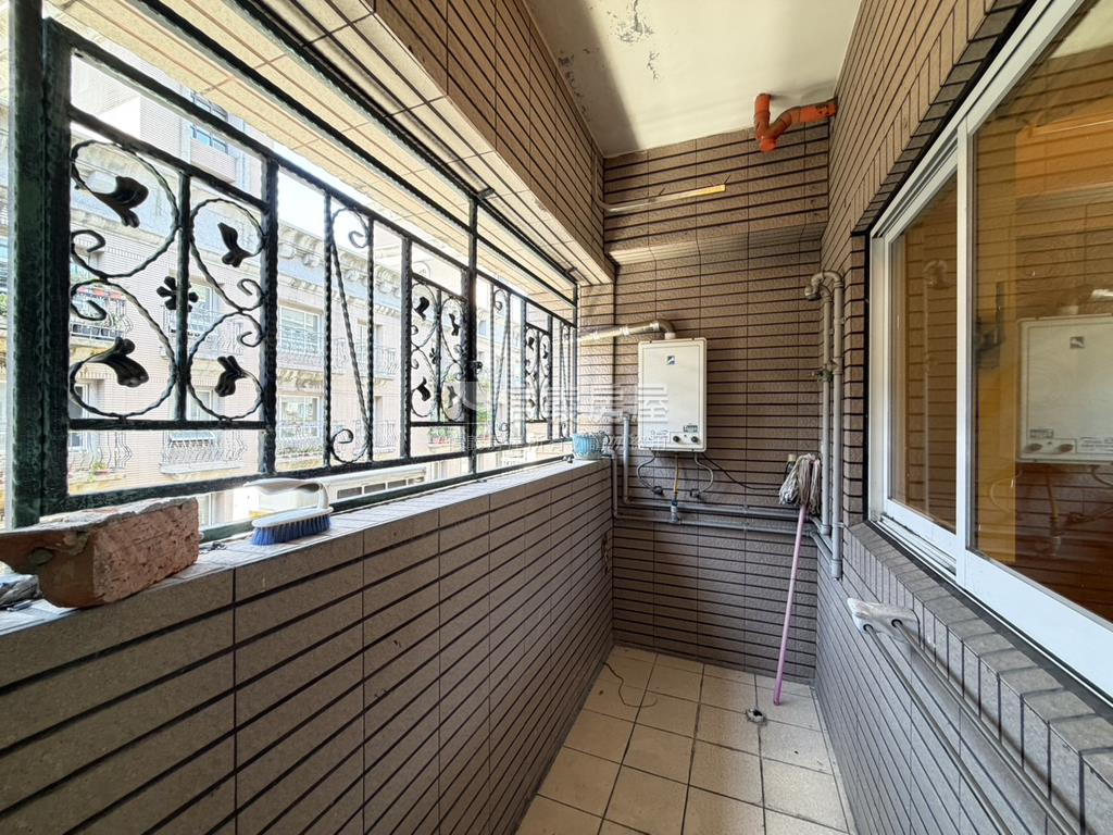 皇家經典高樓景觀四房房屋室內格局與周邊環境