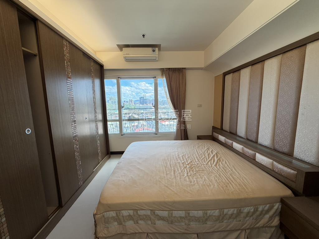 皇家經典高樓景觀四房房屋室內格局與周邊環境