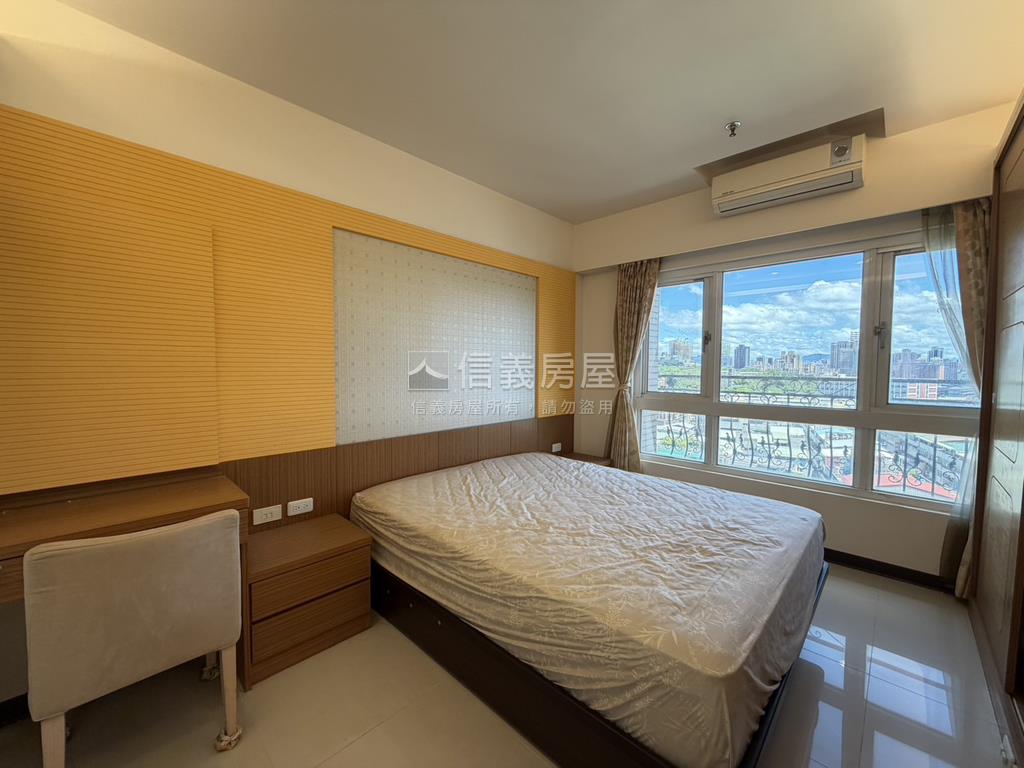 皇家經典高樓景觀四房房屋室內格局與周邊環境
