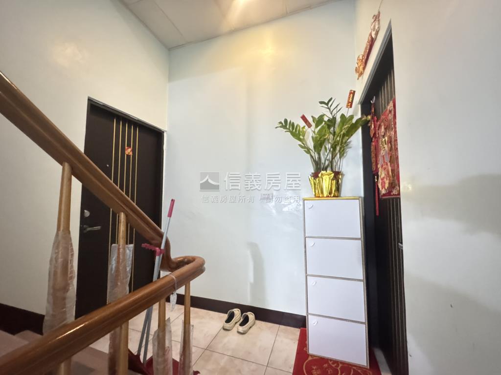 南台橫路翻新收租透店房屋室內格局與周邊環境