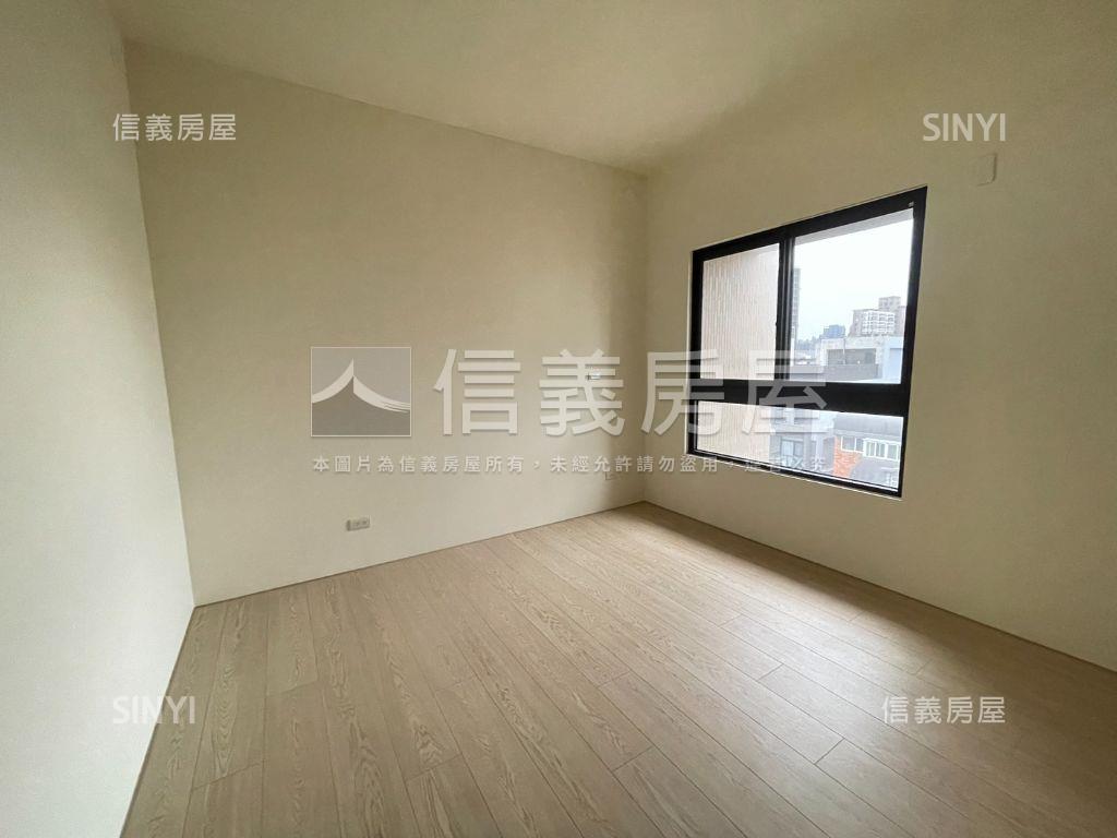 高鐵全新視野３房房屋室內格局與周邊環境