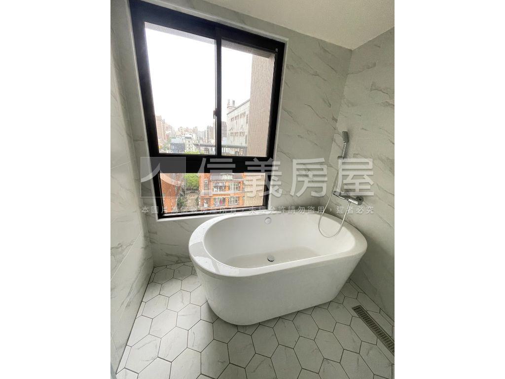 高鐵全新視野３房房屋室內格局與周邊環境