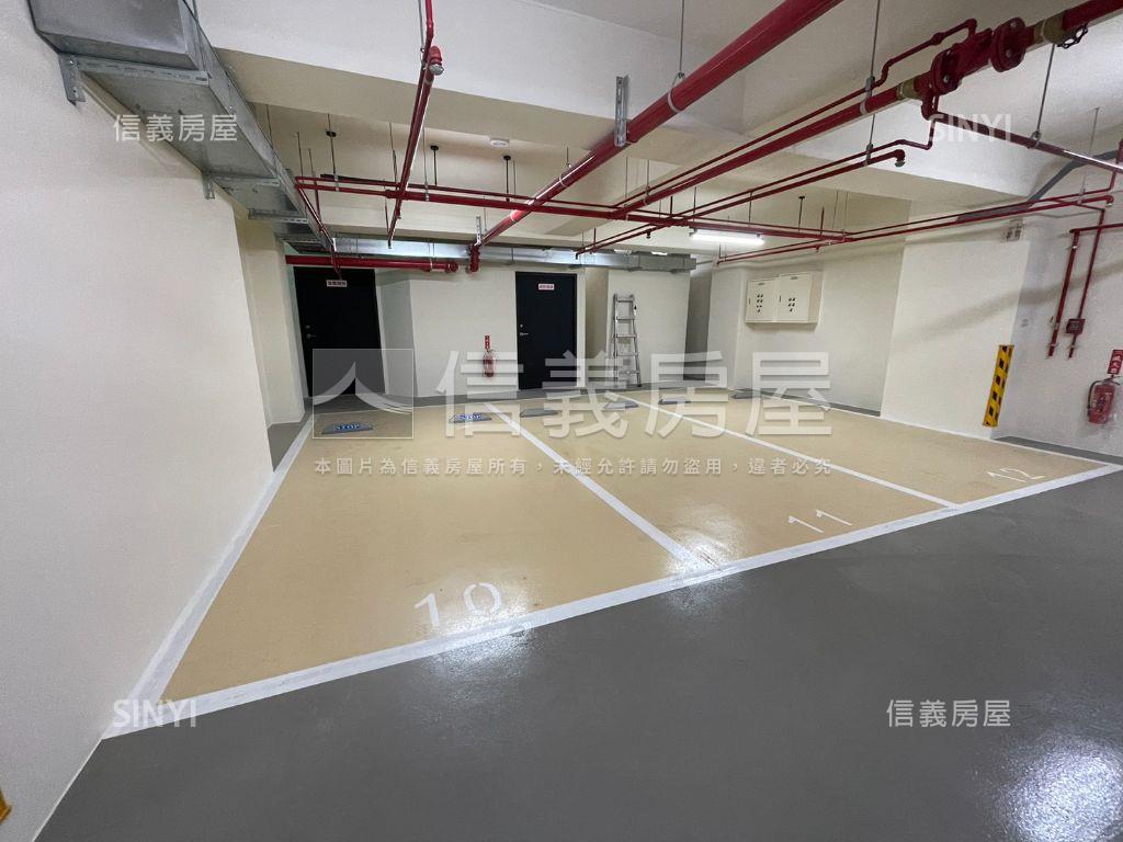 高鐵全新視野３房房屋室內格局與周邊環境