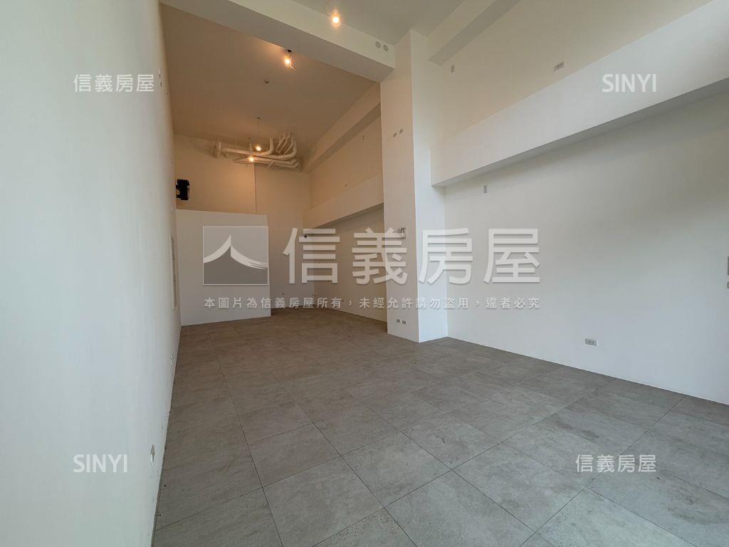 尚暘天閣Ｓ２方正商三店面房屋室內格局與周邊環境