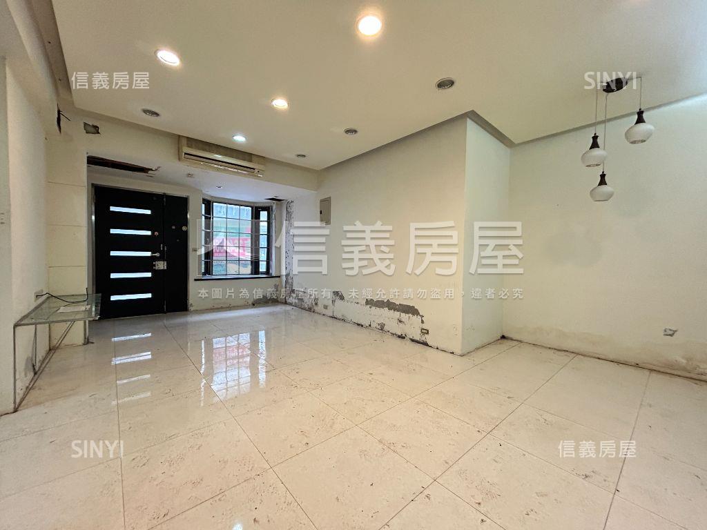 稀有民生社區一樓公寓房屋室內格局與周邊環境