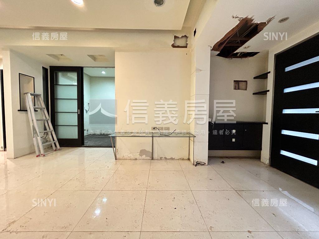 稀有民生社區一樓公寓房屋室內格局與周邊環境