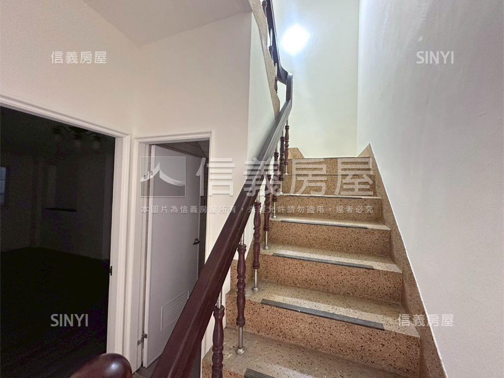 屋況很好透天房屋室內格局與周邊環境