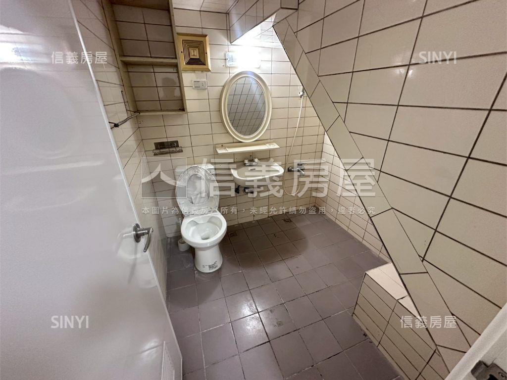 屋況很好透天房屋室內格局與周邊環境