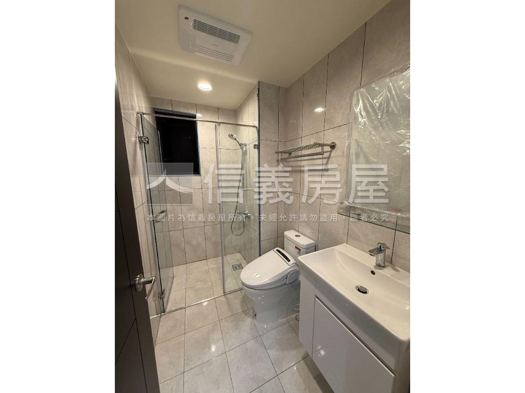 定泰臻翫帝王景觀雙車位房屋室內格局與周邊環境