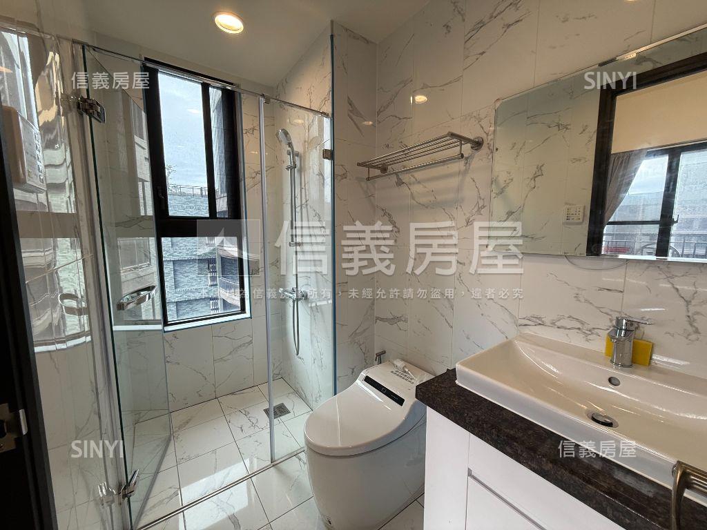 定泰臻翫帝王景觀雙車位房屋室內格局與周邊環境