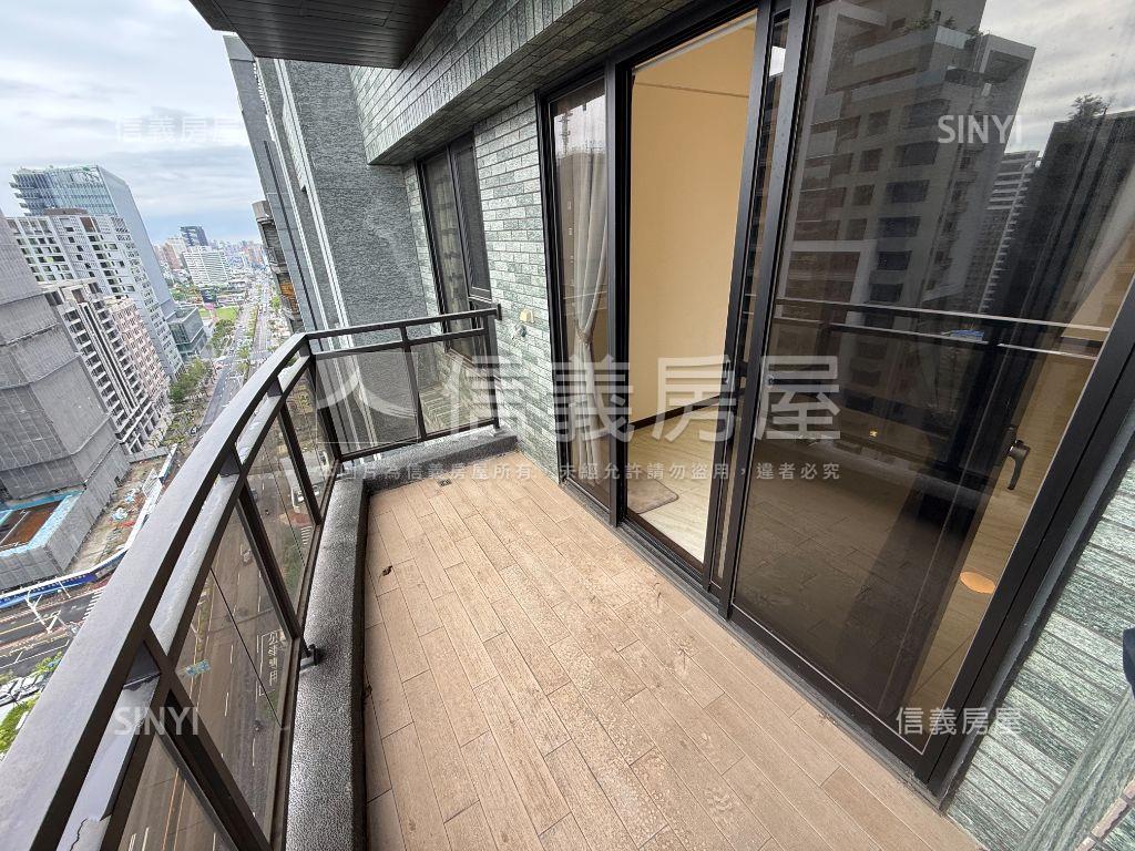 定泰臻翫帝王景觀雙車位房屋室內格局與周邊環境