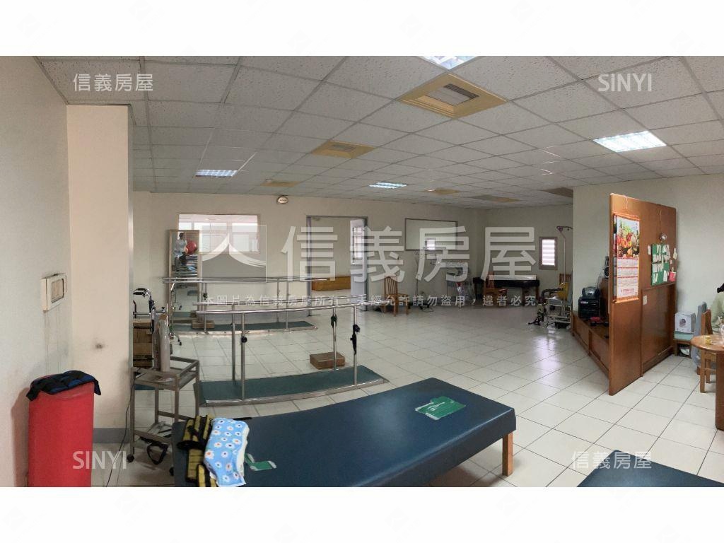 歸仁圓環鬧區大透天房屋室內格局與周邊環境