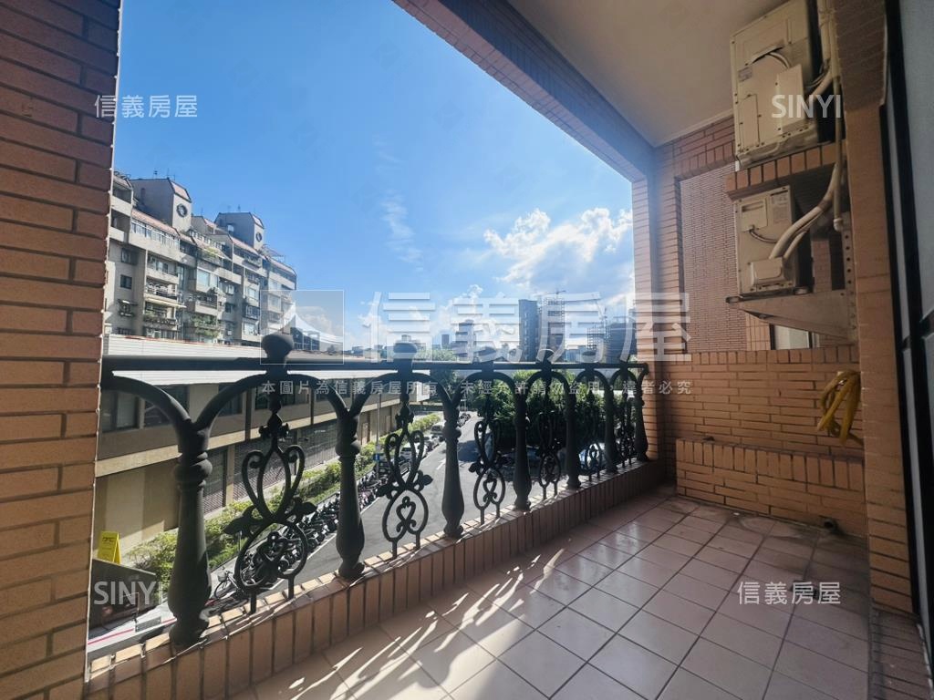 芝山臻品．曦語苑房屋室內格局與周邊環境