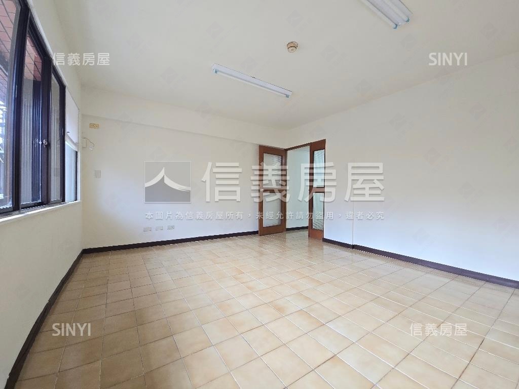 ㊖燙金門牌美村路讚樓店房屋室內格局與周邊環境