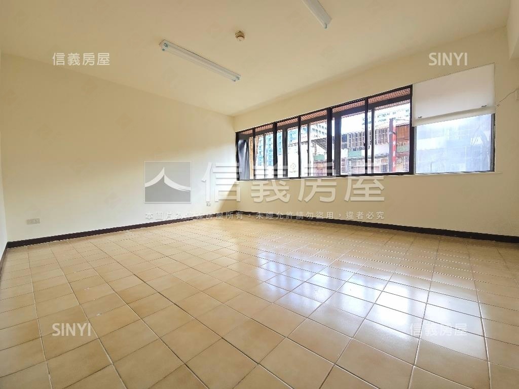 ㊖燙金門牌美村路讚樓店房屋室內格局與周邊環境