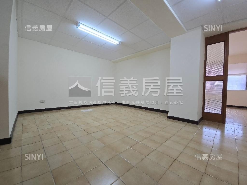 ㊖燙金門牌美村路讚樓店房屋室內格局與周邊環境