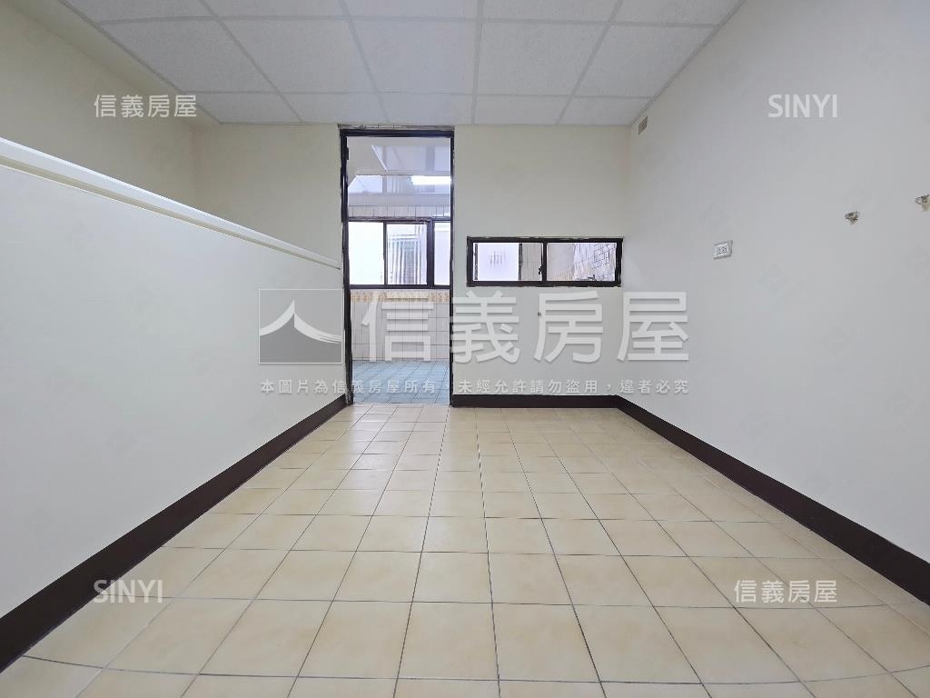 ㊖燙金門牌美村路讚樓店房屋室內格局與周邊環境