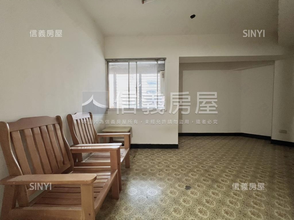 勤美商圈電梯採光三房房屋室內格局與周邊環境