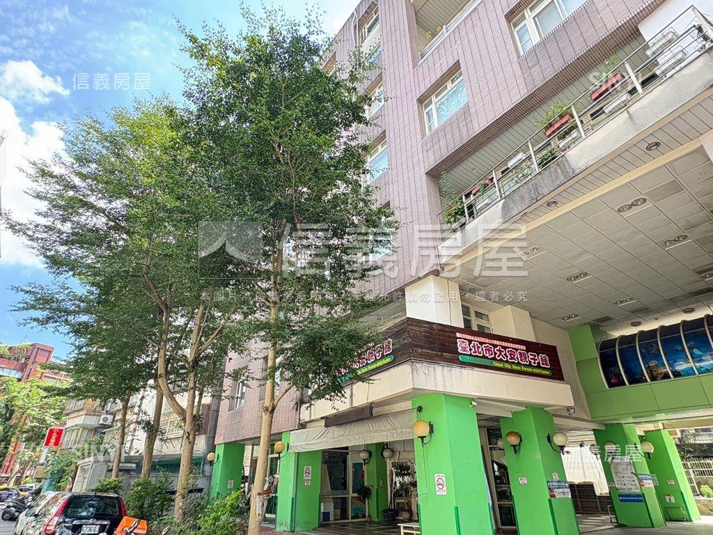 近大巨蛋旁３房車位房屋室內格局與周邊環境