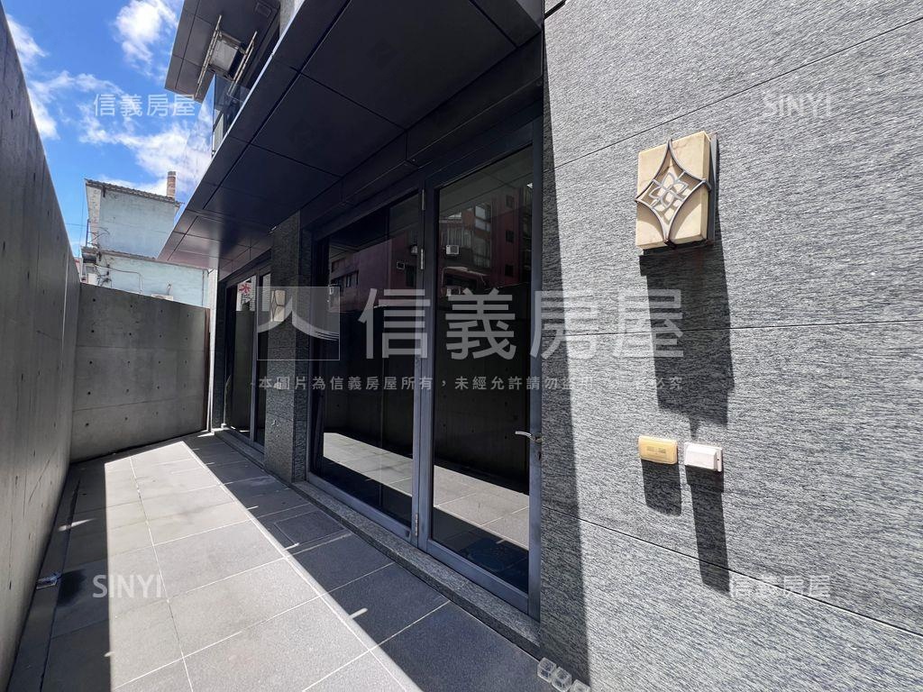 近大巨蛋旁３房車位房屋室內格局與周邊環境