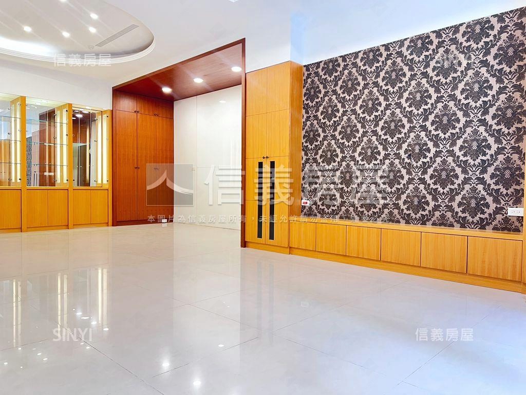 近大巨蛋旁３房車位房屋室內格局與周邊環境