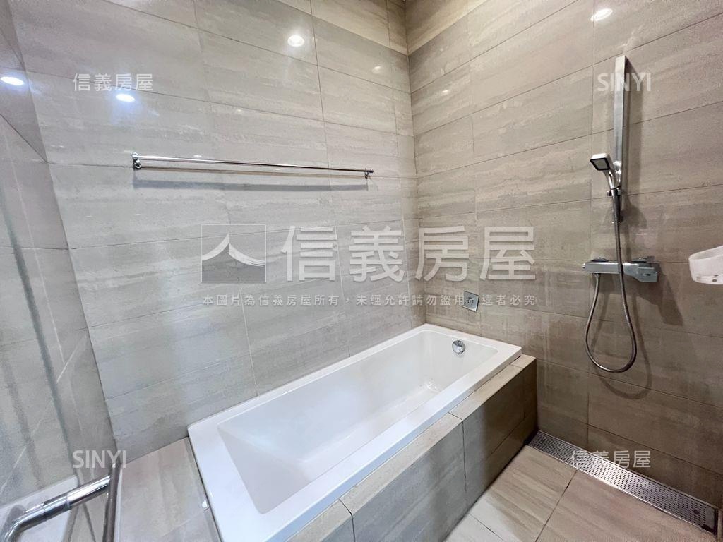 近大巨蛋旁３房車位房屋室內格局與周邊環境