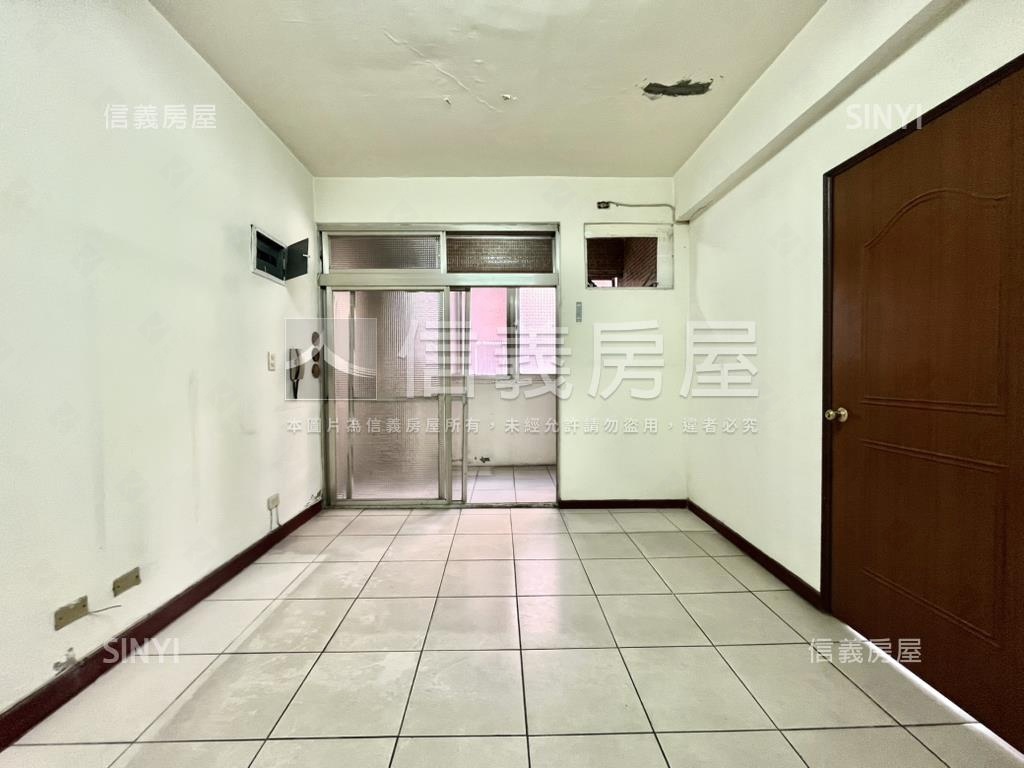 【捷運】低樓層邊間樓中樓房屋室內格局與周邊環境