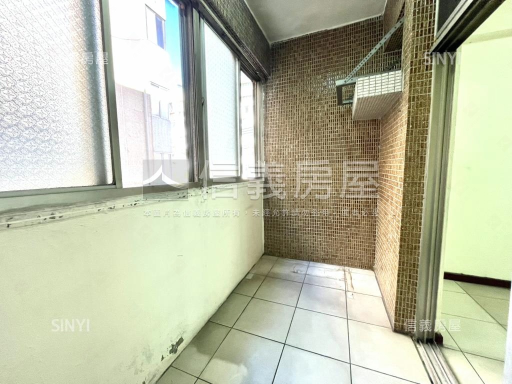 【捷運】低樓層邊間樓中樓房屋室內格局與周邊環境
