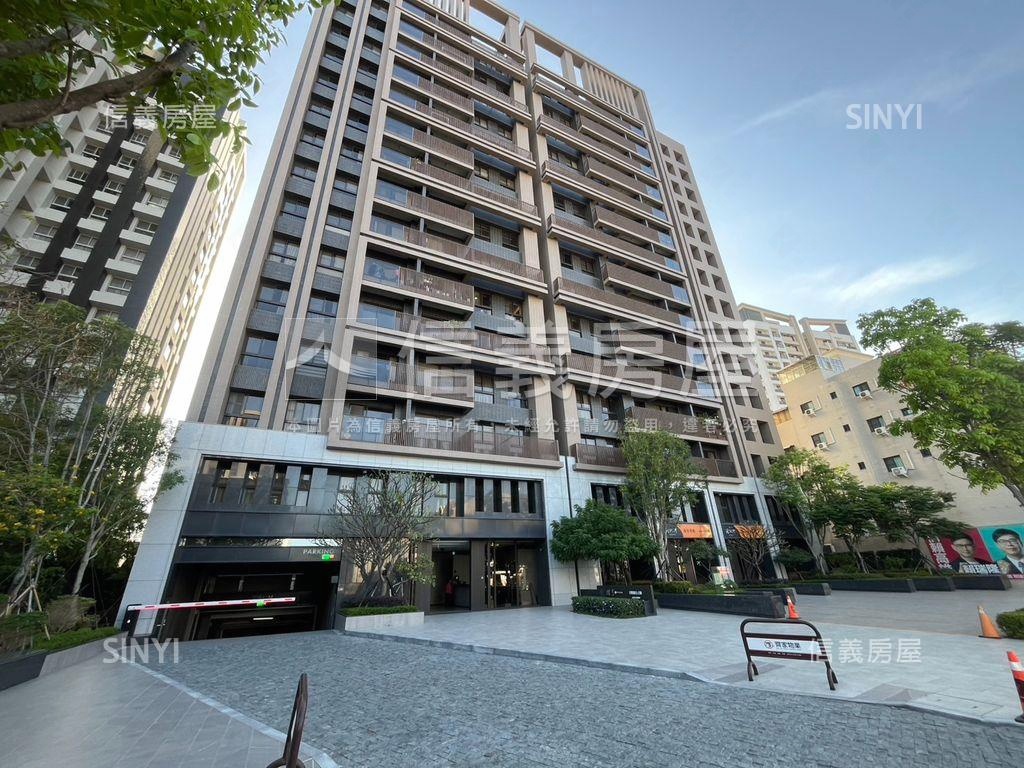 高雄大學借墨美裝兩房車位房屋室內格局與周邊環境