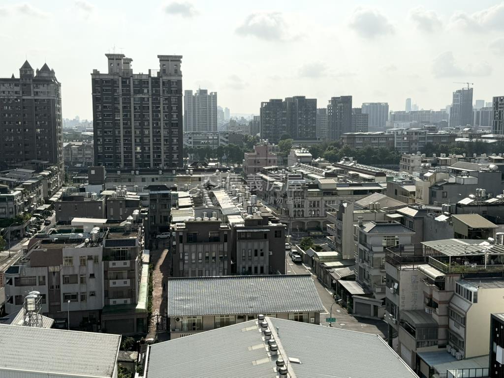 拉拉漾視野三房平車房屋室內格局與周邊環境