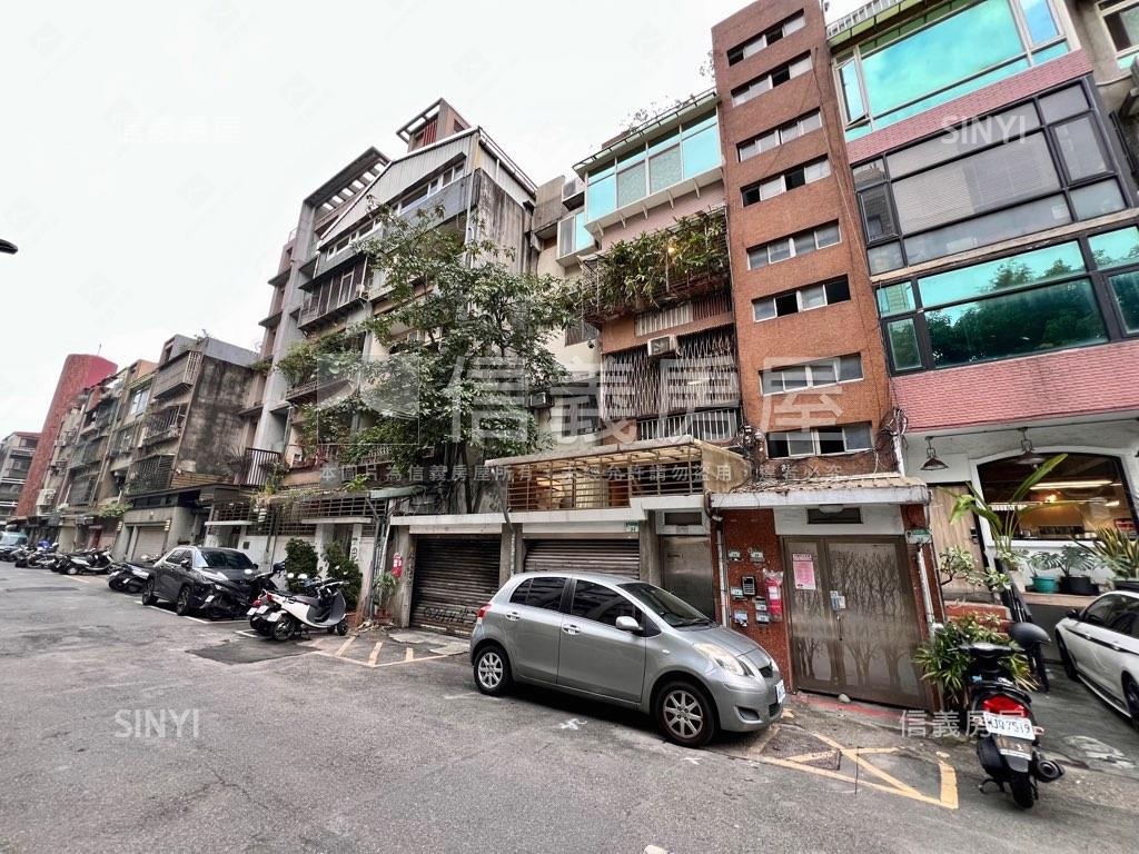 近伊通街一樓可住可辦巷寬房屋室內格局與周邊環境
