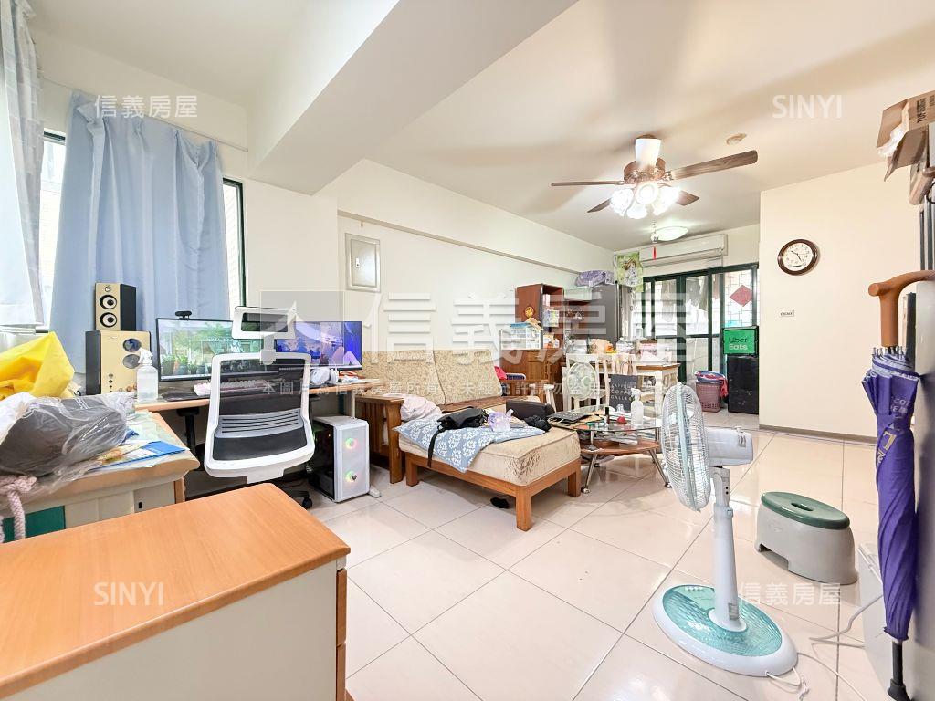 五期陽光綠郡三房車位房屋室內格局與周邊環境