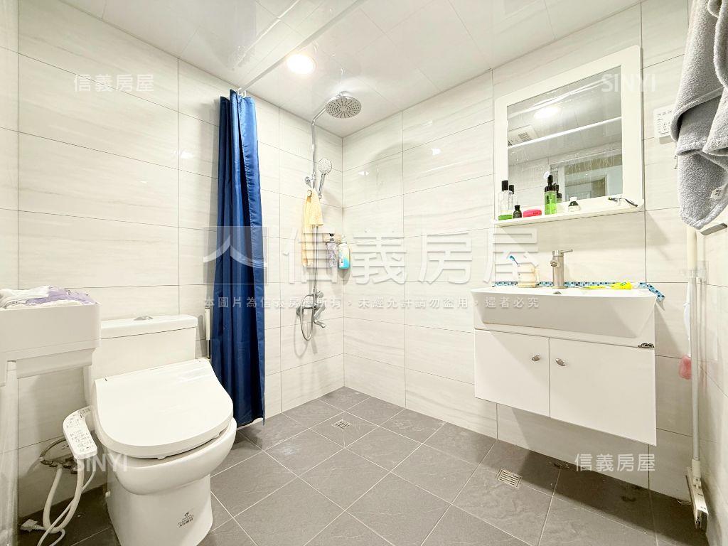 五期陽光綠郡三房車位房屋室內格局與周邊環境