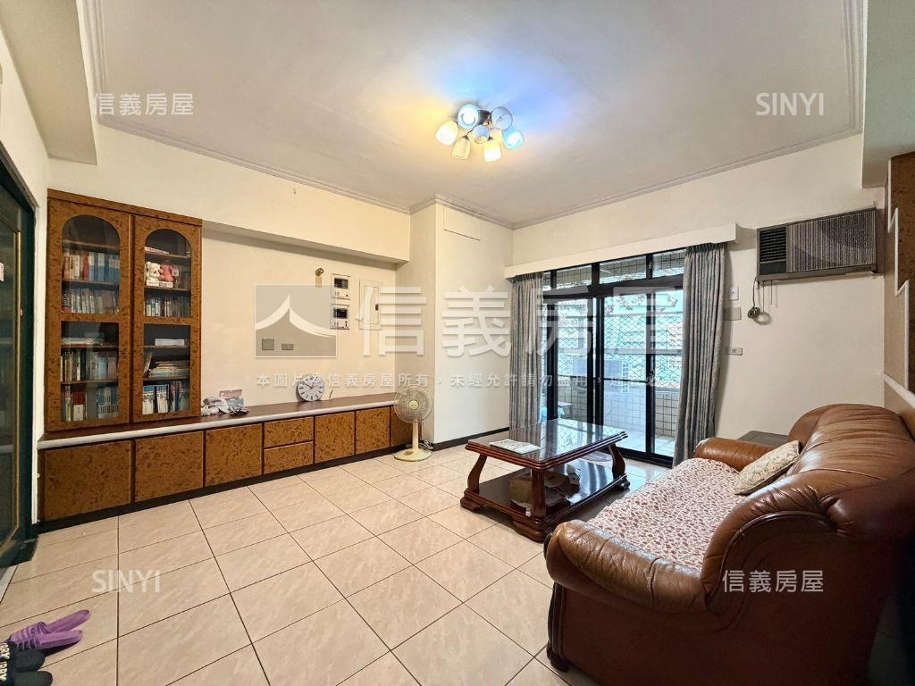 三面採光雙衛開窗三房車位房屋室內格局與周邊環境